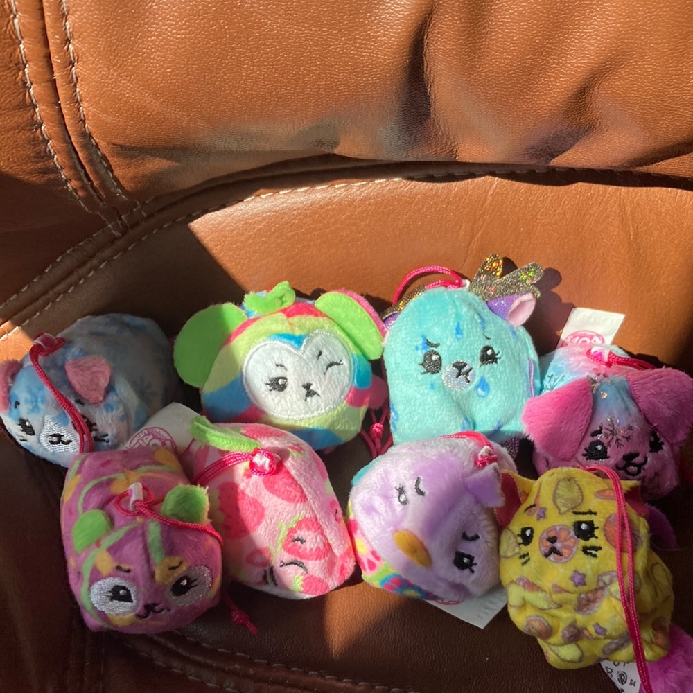 Pikmi pops surprise set of 8 girls toys